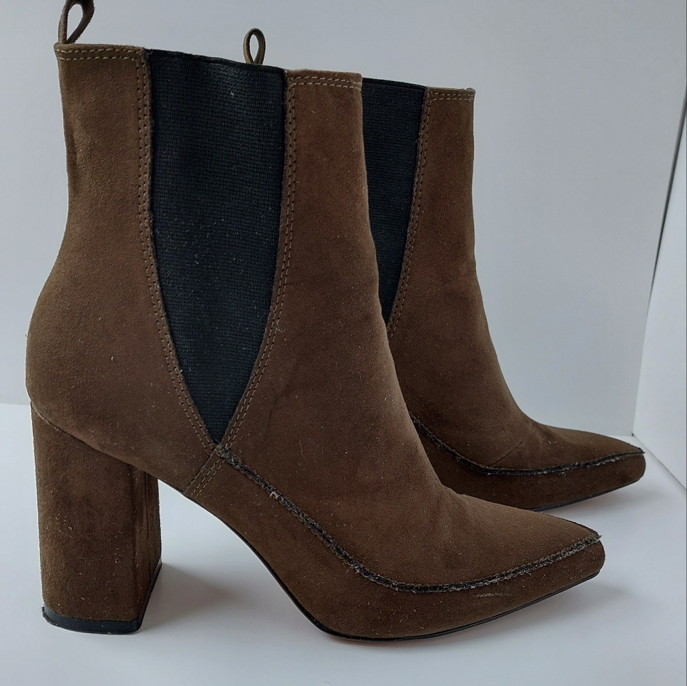 SALE H&M Faux suede  booties. Khaki booties.